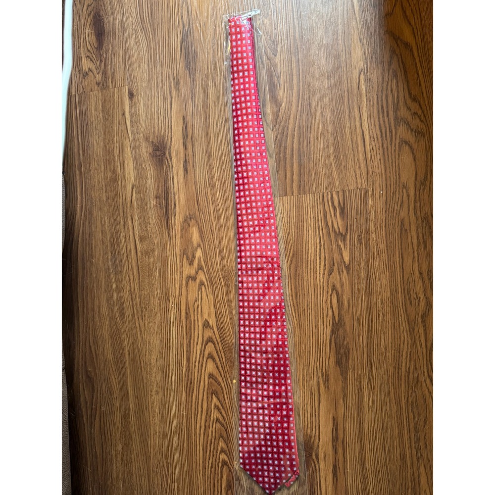 Roundtree & Yorke Mens Red Geometric Square Silk Handmade Necktie 3.25 Inch